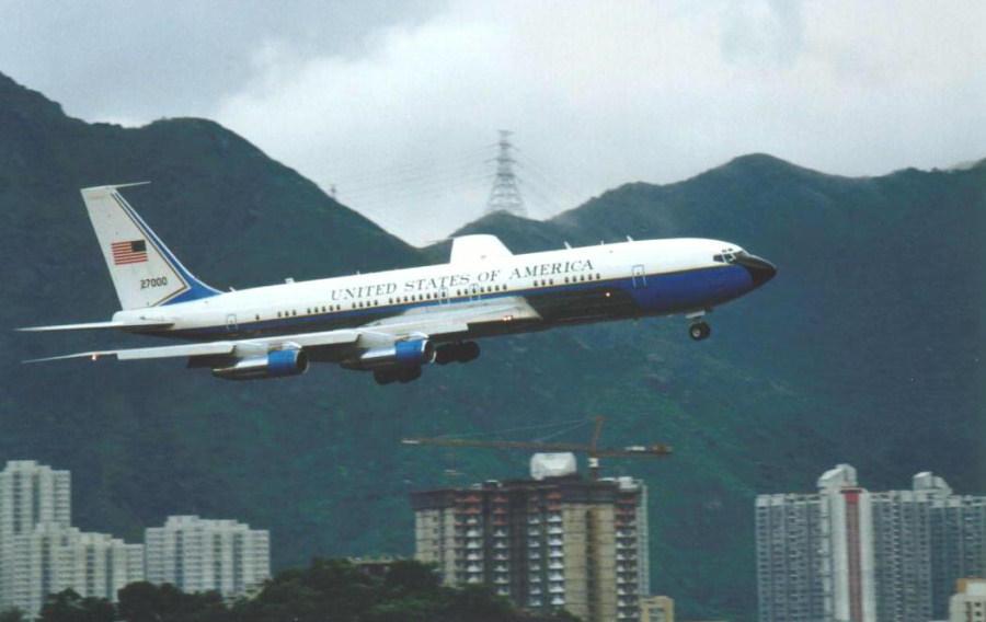 18 Boeing VC-137C