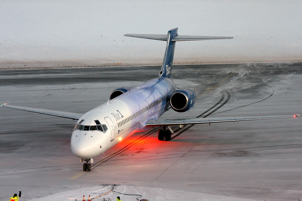 A1 Boeing 717-23S, Blue 1