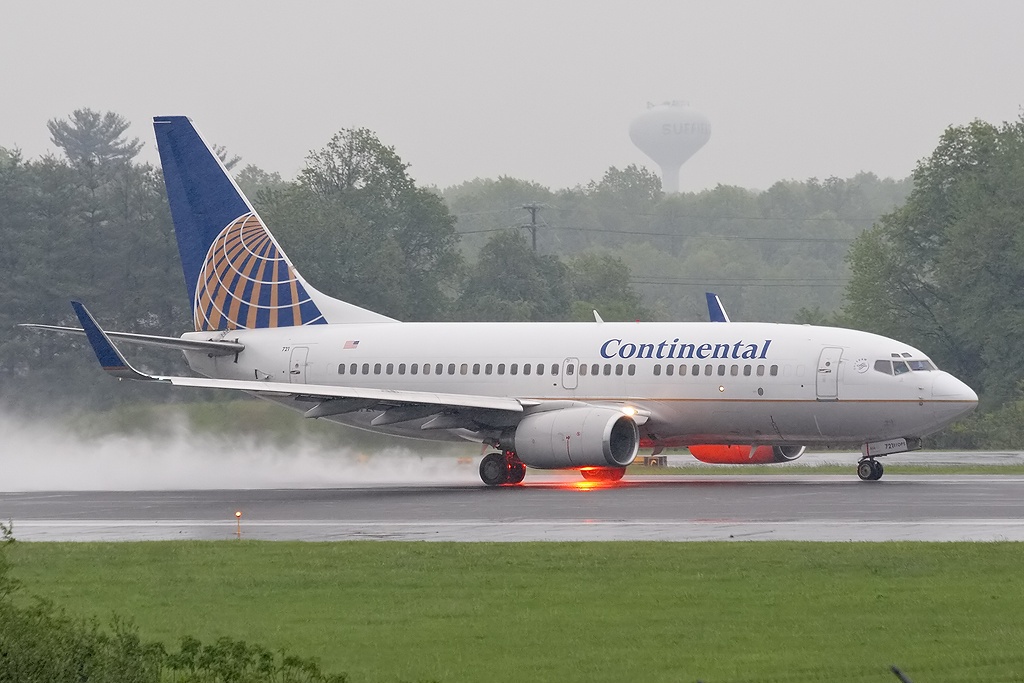 AB3 Boeing 737-724, Continental Airlines