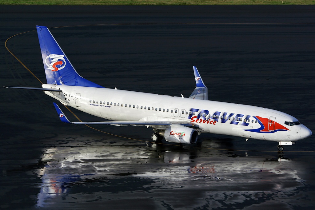 AC1 Boeing 737-8FH, Travel Service