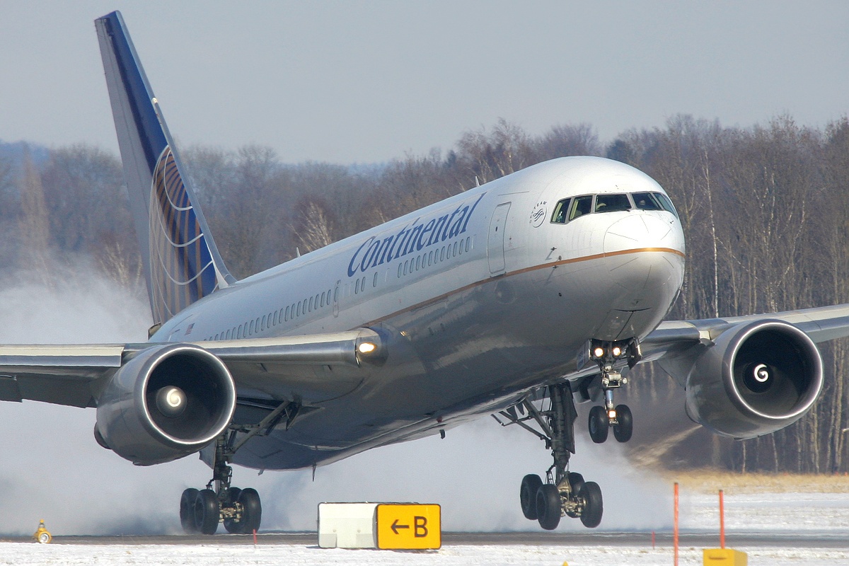 A2 Boeing 767-224(ER), Continental Airlines