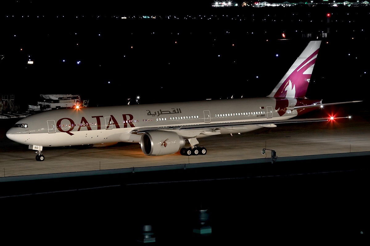 A1 Boeing 777-2DZ(LR), Qatar Airways