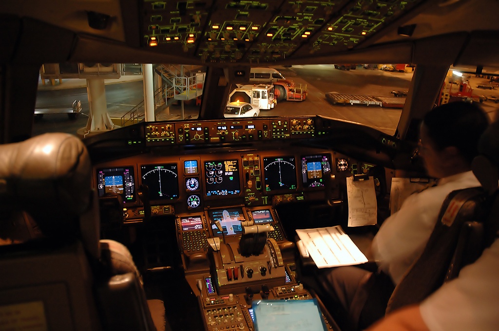 C1 Boeing 777-21H(ER), Emirates