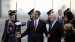 B. Obama, V. Klaus a M. Obamová míjejí čestnou stráž